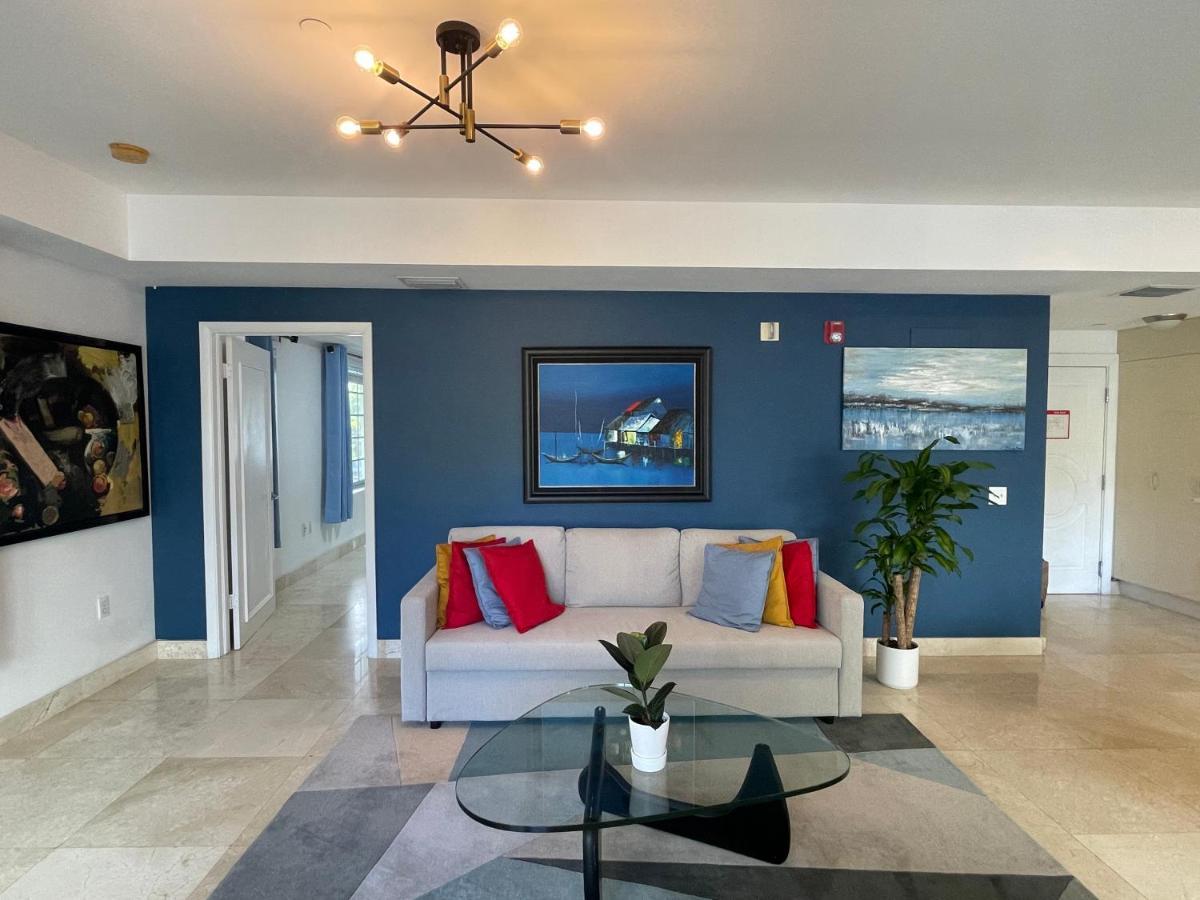 Beachfront Apt In Carlyle Hotel On Ocean Drive Miami Beach Exterior photo