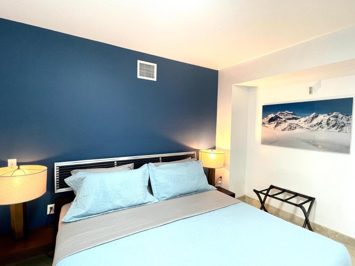 Beachfront Apt In Carlyle Hotel On Ocean Drive Miami Beach Exterior photo
