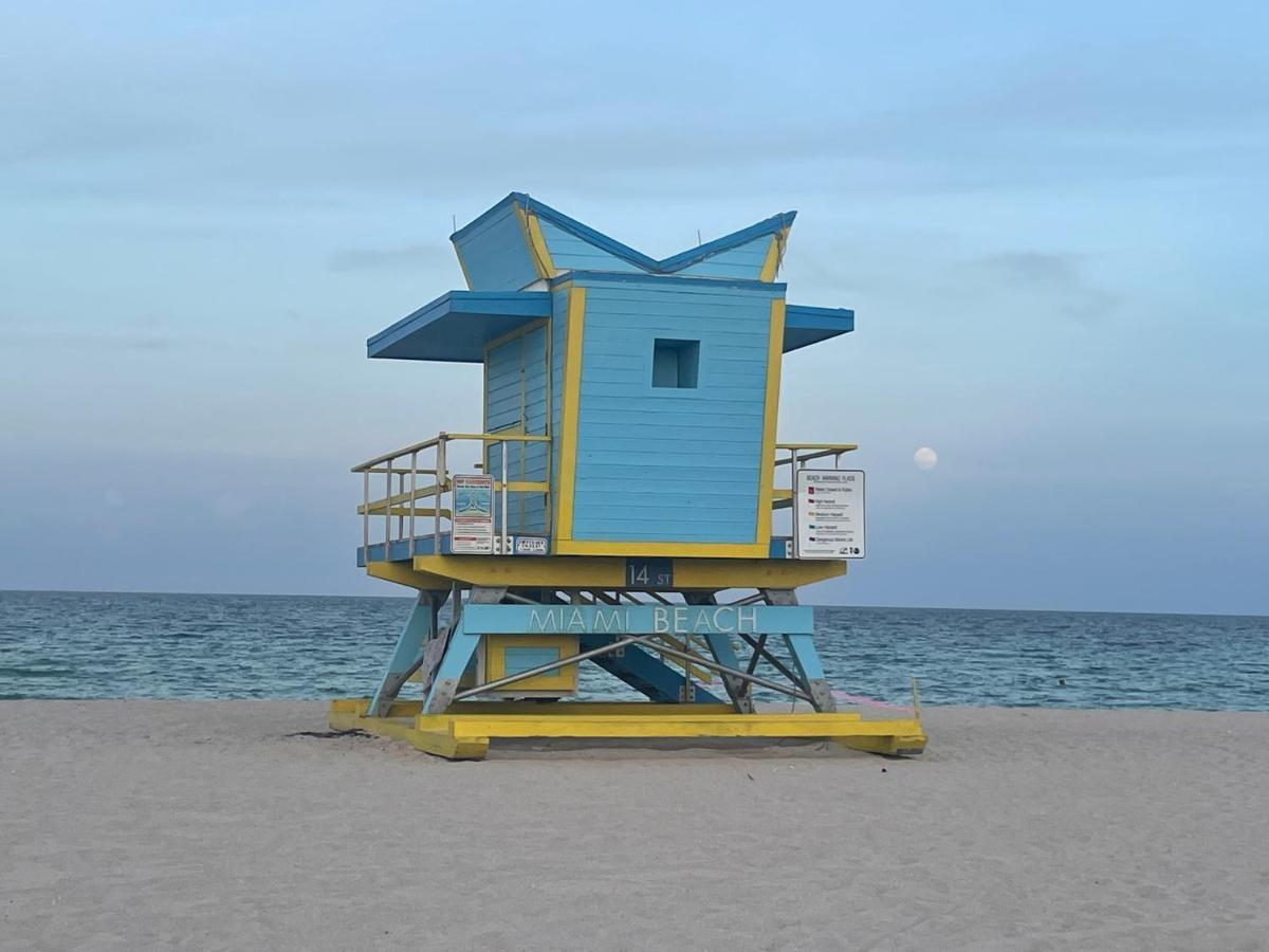 Beachfront Apt In Carlyle Hotel On Ocean Drive Miami Beach Exterior photo